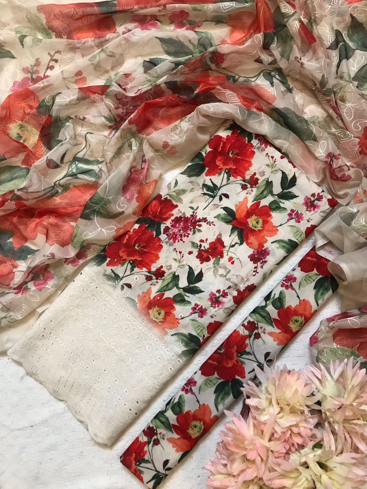 Swiss lawn chicken kari 3 pieces | Embroidery suit | Three Piece suit | Swiss lawn | Chiffon | Women's