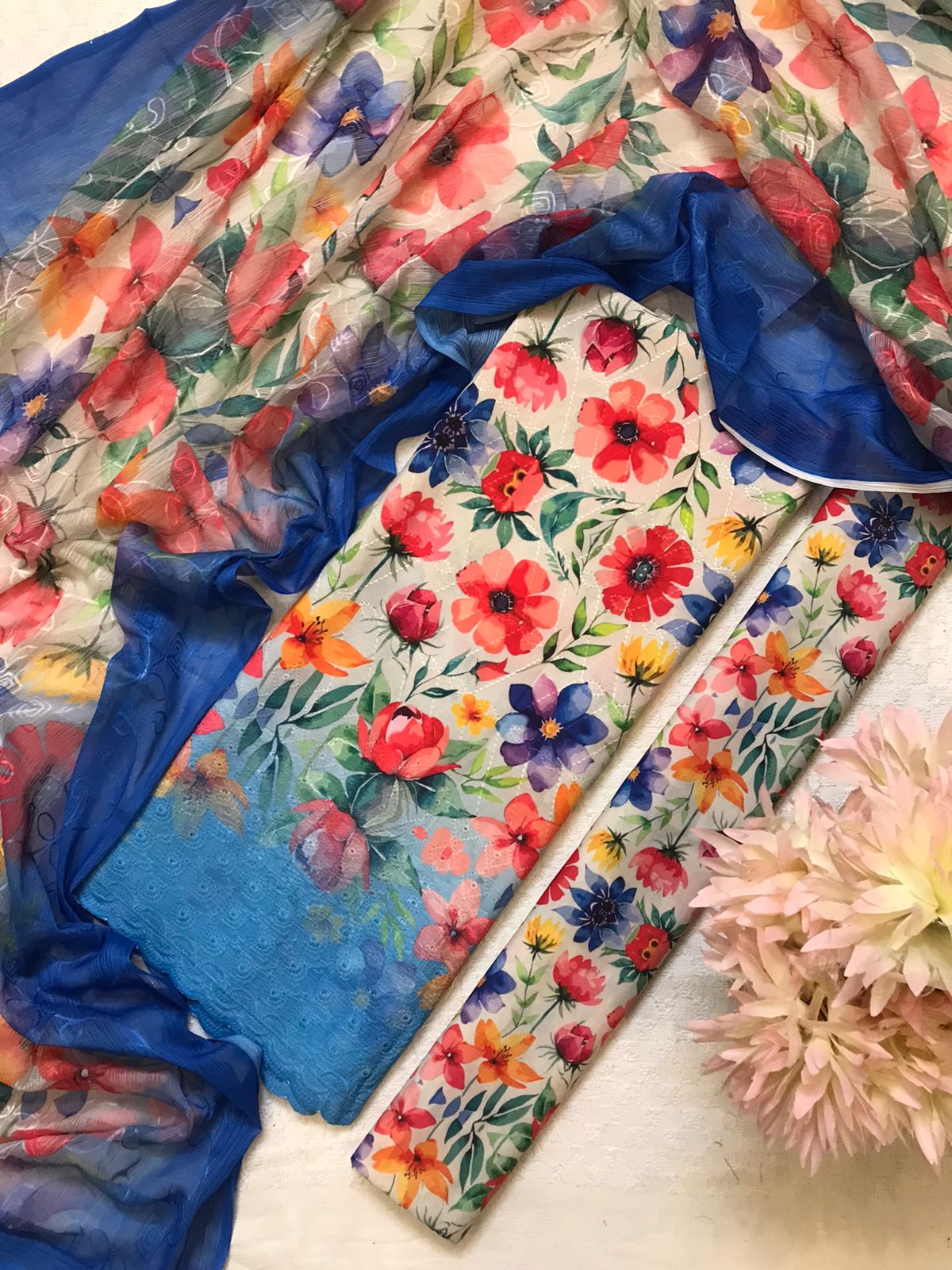Swiss lawn chicken kari 3 pieces | Embroidery suit | Three Piece suit | Swiss lawn | Chiffon | Women's