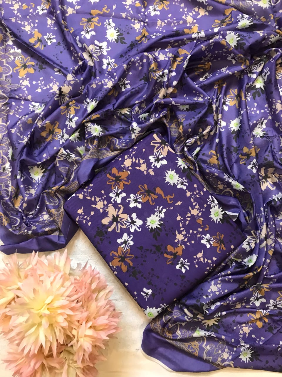 3 pcs digital printed Swiss lawn| silk dupatta |Three Pieces |Suit