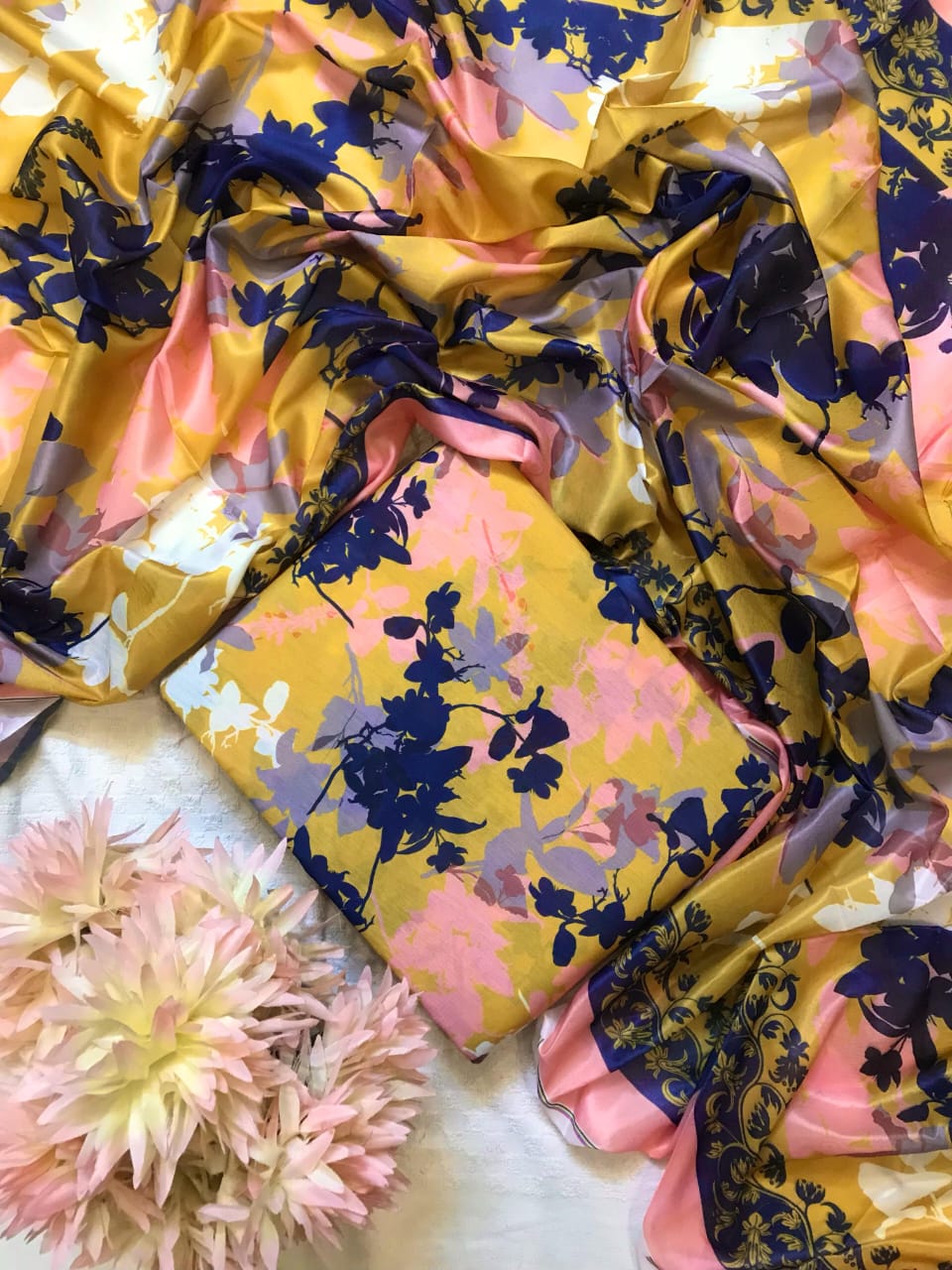 3 pcs digital printed Swiss lawn| silk dupatta |Three Pieces |Suit