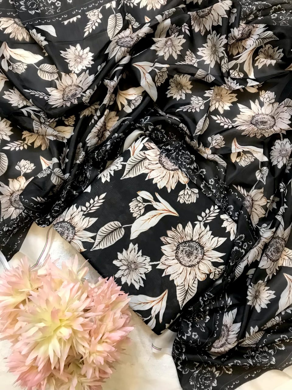 3 pcs digital printed Swiss lawn| silk dupatta |Three Pieces |Suit