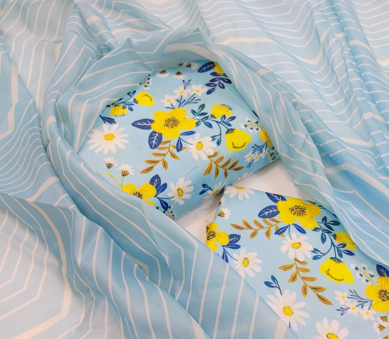 3 pcs digital printed Swiss lawn| silk dupatta |Three Pieces |Suit