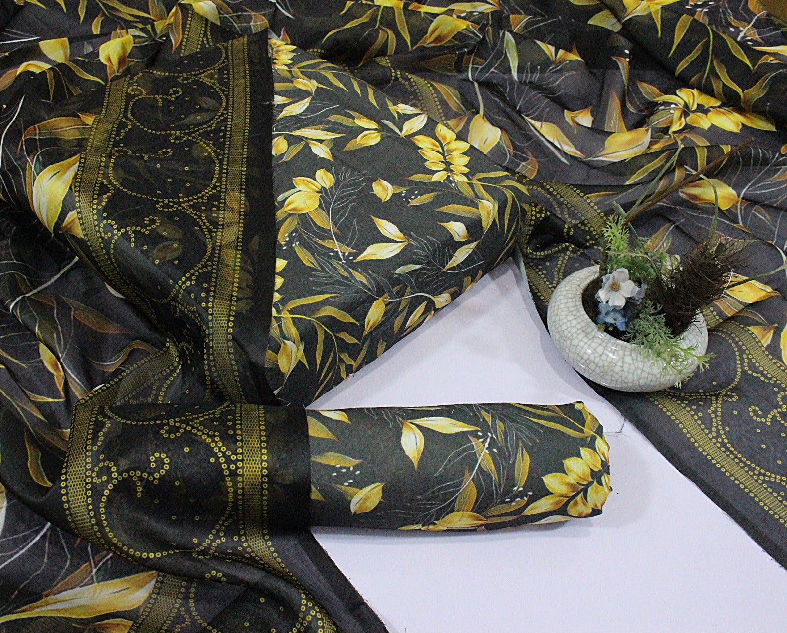 3 pcs digital printed Swiss lawn| silk dupatta |Three Pieces |Suit