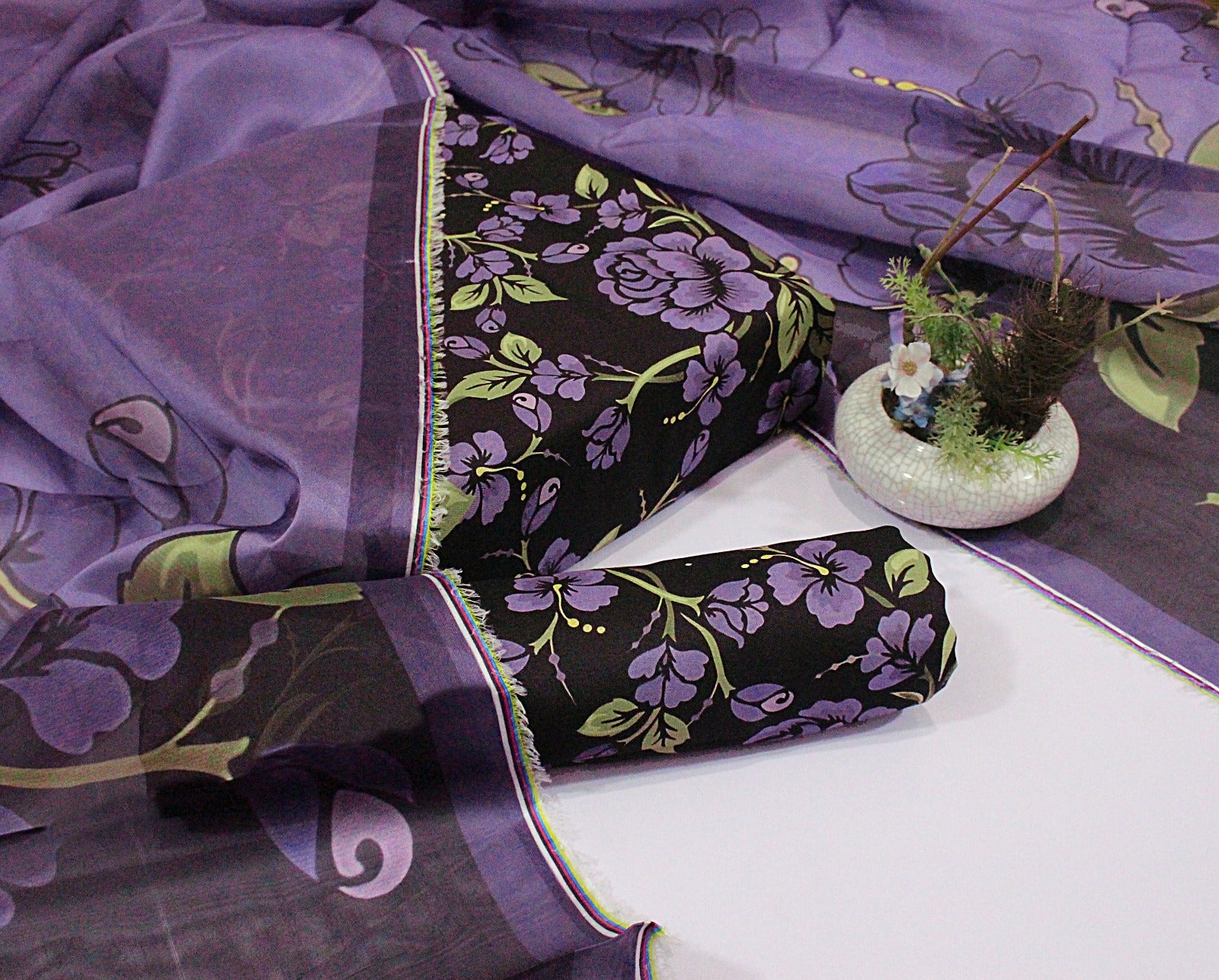 3 pcs digital printed Swiss lawn| silk dupatta |Three Pieces |Suit
