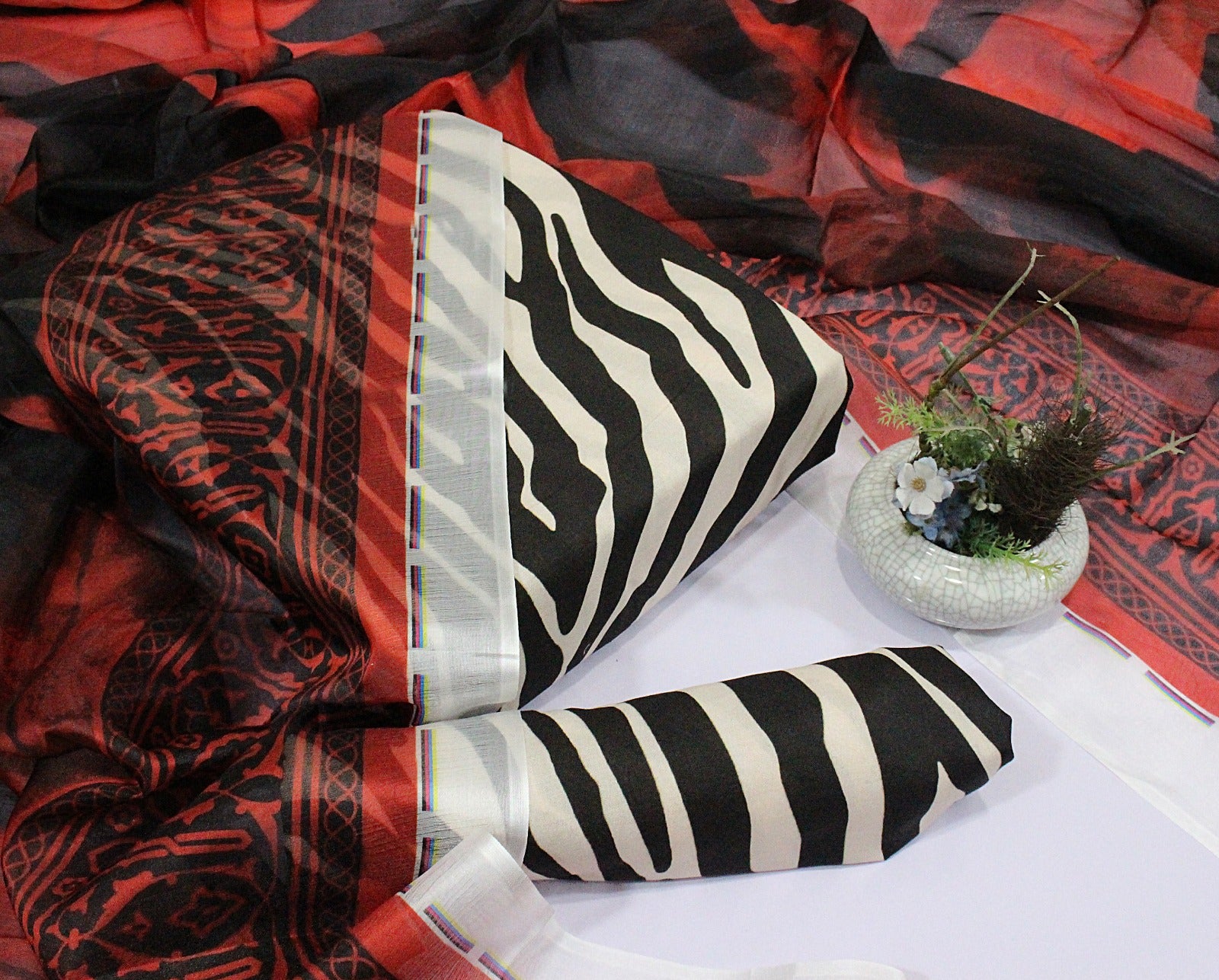 3 pcs digital printed Swiss lawn| silk dupatta |Three Pieces |Suit