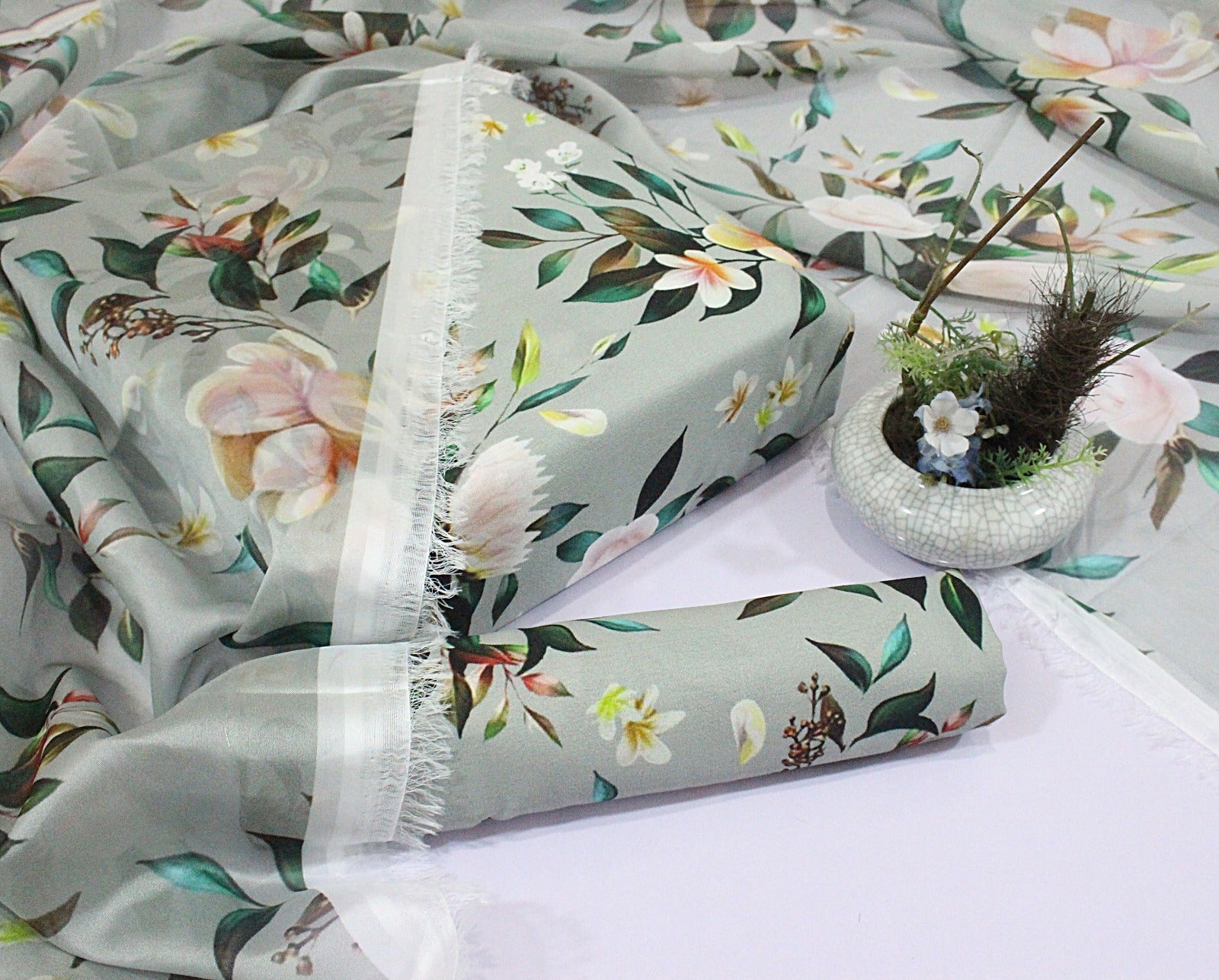 3 pcs digital printed Swiss lawn| silk dupatta |Three Pieces |Suit