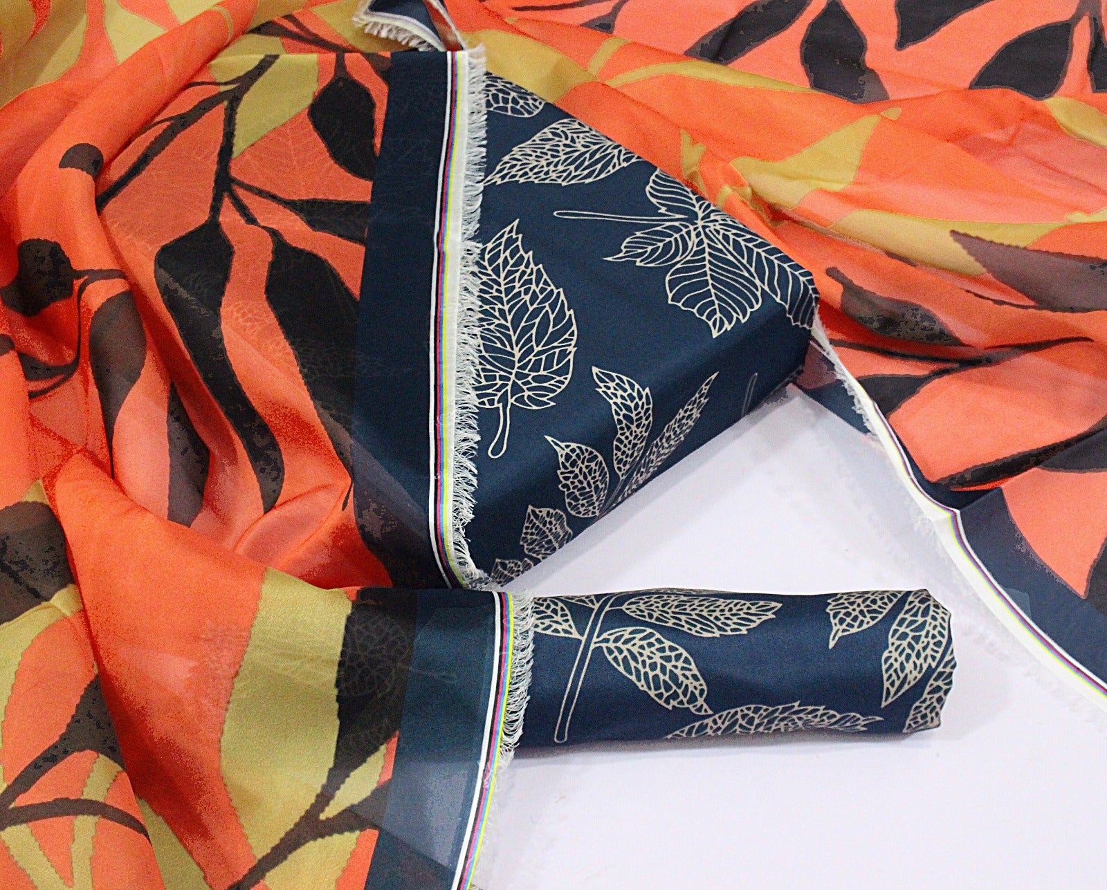 3 pcs digital printed Swiss lawn| silk dupatta |Three Pieces |Suit
